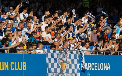 Una part dels més de dos milers de seguidors arlequinats ahir al Johan Cruyff | CES