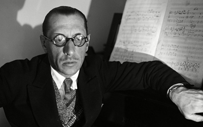 Igor Stravinski en una foto davant del piano | Arxiu 