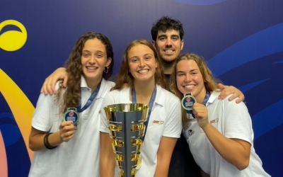 Serrano, Casado, Arnella i Pérez, amb el trofeu | Cedida