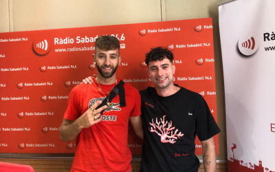 El duo sabadellenc a l'estudi de Ràdio Sabadell | Raquel García 