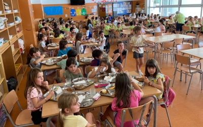 Infants en el menjador d'una escola sabadellenca/ Cedida Consell Comarcal del Vallès Occidental