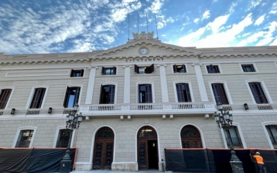 Exterior de l'Ajuntament de Sabadell, en una imatge d'arxiu/ Roger Benet