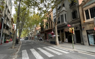 Un tram de la Via Massagué, al Centre de Sabadell | Roger Benet