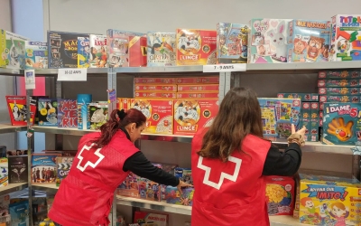 Campanya de joguines a Creu Roja Sabadell | Pere Gallifa