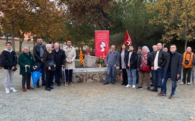 Militants del PSC de Sabadell a l'homenatge d'avui | Helena Molist
