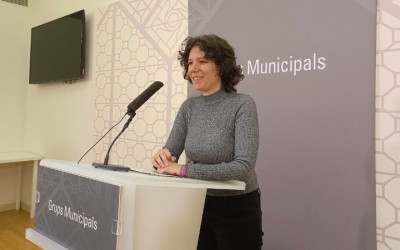 Marta Morell, durant la roda de premsa de presentació de la moció/ Karen Madrid