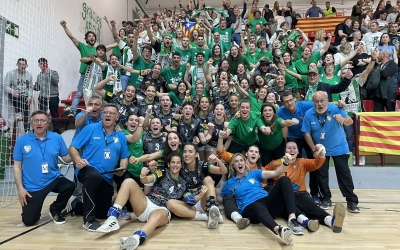 Celebració verd-i-blanca després de la victòria a Zarautz | OAR Gràcia