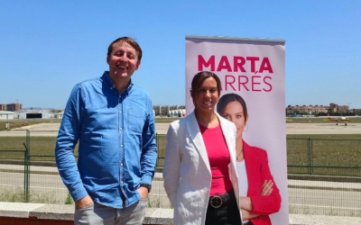 Javi López i Marta Farrés, a l'Aeroport de Sabadell