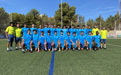 L'equip del Juvenil A del Centre d'Esports Sabadell el primer dia d'entrenaments | @futbaseCES
