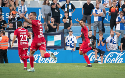 Imatge de la celebració del gol del Fuenla | Roger Benet