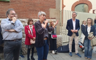 Lourdes Ciuró, acompanya dels regidors a l'Ajuntament i l'exregidor Francesc Baró |Karen Madrid