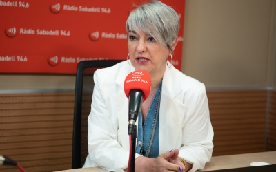 Lourdes Ciuró als estudis de Ràdio Sabadell 