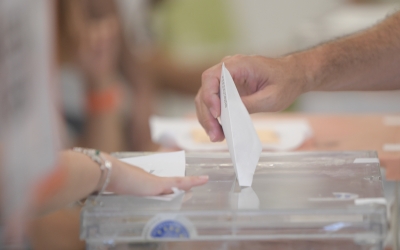 Votacions en un colegi electoral de Sabadell