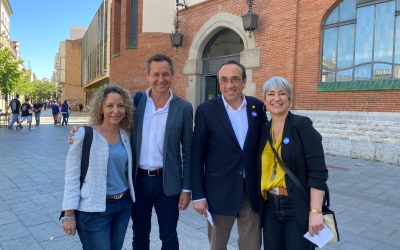 Josep Rull i Lourdes Ciuró demanen el vot a Sabadell