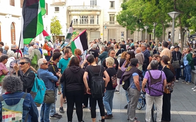 Manifestants durant la concentració de suport a Palestina | Karen Madrid