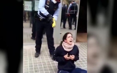 Els Mossos van reduir una jove amb una Taser i l'Audiència de Barcelona ha arxivat la causa