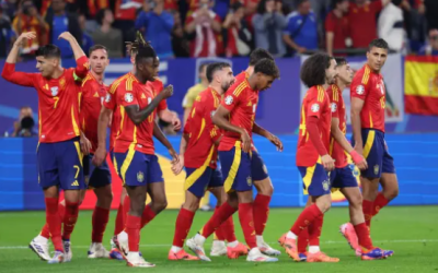 La selecció espanyola celebrant un gol | EFE