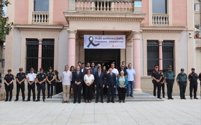 Salvador Illa, present al minut de silenci a Rubí