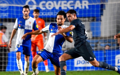 Diego Cámara, acció defensiva contra l'Espanyol 'B'