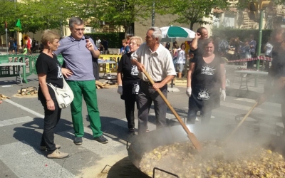 Àpat popular a la festa major de Les Termes | Cedida