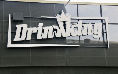 Façana de la nova discoteca Drinkking, que avui obre portes al polígon Sud-oest | ACN