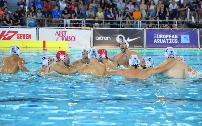 Pinya de la plantilla del CN Sabadell a la fase prèvia de la Champions | CNS