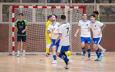 Llamas ha fet un doblet en el derbi Club - Pia