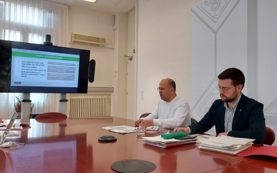 D'esquerra a dreta: Antonio Rodríguez Galián i Eloi Cortés durant la roda de premsa | Núria García