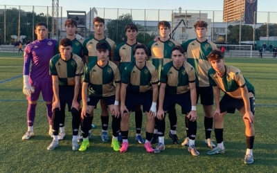 La plantilla del Juvenil 'A' abans del partit contra el Barça| @futbaseces
