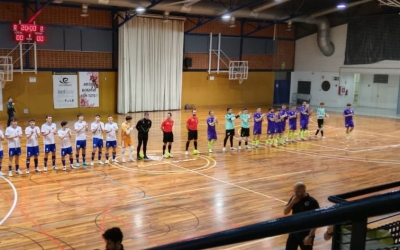 Jugadors del Lleida i del Natació Sabadell abans del xiulet inicial |@cnsfutbolsala