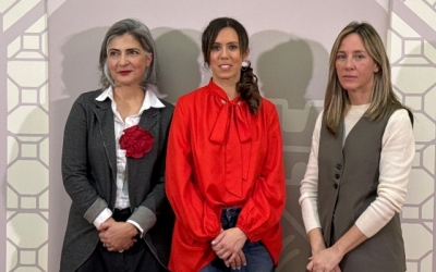 L'alcaldessa Marta Farrés, la directora general de la Fundació Empieza por Educar, Beatriz Morilla, i la directora general de la Fundació Banc Sabadell, Sílvia Mulero | Ajuntament de Sabadell