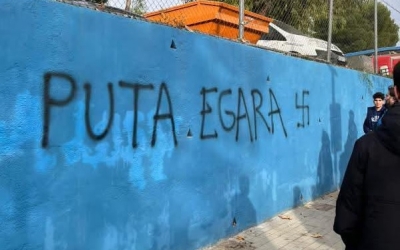 Pintades nazis Nova Creu Alta Sabadell Terrassa