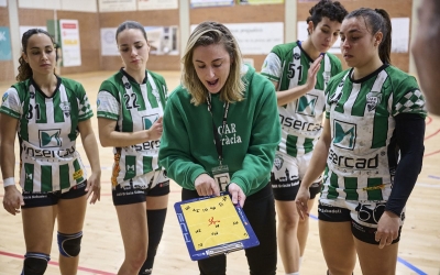 Carmona donant indicacions en el partit contra el Lleida | Èric Altimis