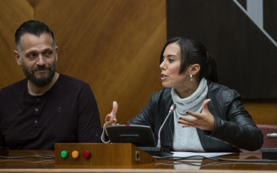 Jesús Rodríguez i Marta Farrés en una fotografia d'arxiu al Ple municipal