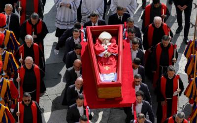 Processó amb el fèretre del papa Francesc | Vatican Media