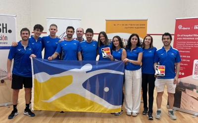 Foto de família dels dos equips del Tennis Sabadell a Alboraia | RFES