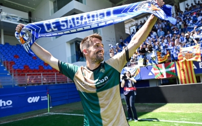 Sergio Cortés celebrant el passi a la final a Ipurua | CES