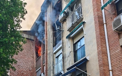 Les flames sortint per la finestra | Bombers de la Generalitat