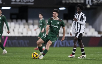Carrasco jugant amb el primer equip eibartarra a Cartagonova | LaLiga
