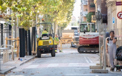 Obrers al carrer Indústria | Roger Benet