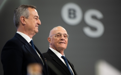 César González Bueno i Josep Oliu durant la Junta General d'Accionistes de Fira Sabadell
