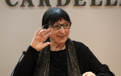 Mirna Lacambra en un acte a la Fundació Bosch i Cardellach
