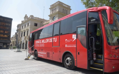 Autobus del Banc de Sang a la plaça Sant Roc