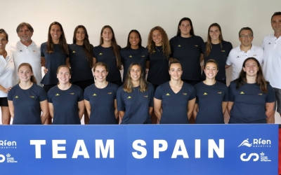 La selecció espanyola femenina al CAR de Sant Cugat abans d'anar cap a Singapur | RFEN