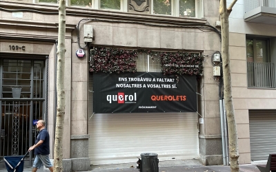 La sabateria Querol anunciant el canvi de local | Sergi Garcés