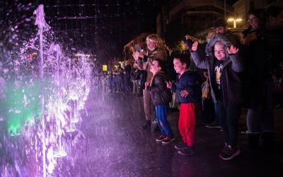 Espectacle d'aigua, música i llum el dia de la inauguració del Passeig | Roger Benet