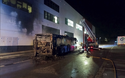 Autobús calcinat aquesta nit | Cedida