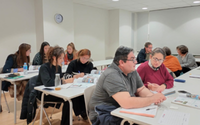 Un grup de persones en un curs de català | Cedida