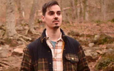 Jay Jovian en un videoclip 
