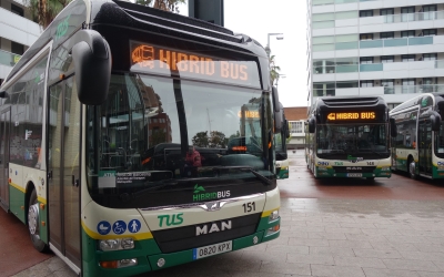 Autobusos de la TUS en una imatge d'arxiu